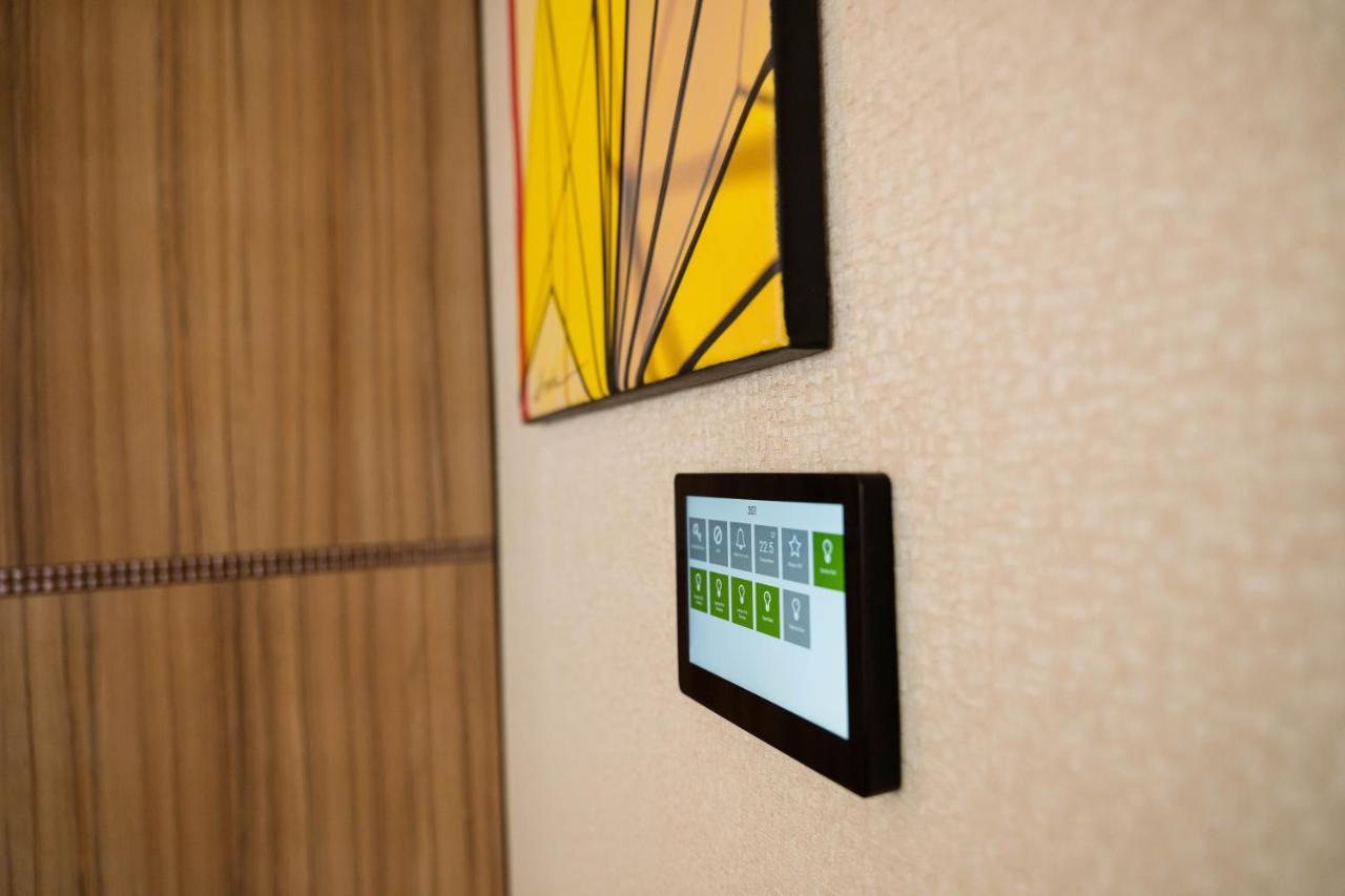 Ramada By Wyndham Ramnicu Valcea Hotel Exterior foto